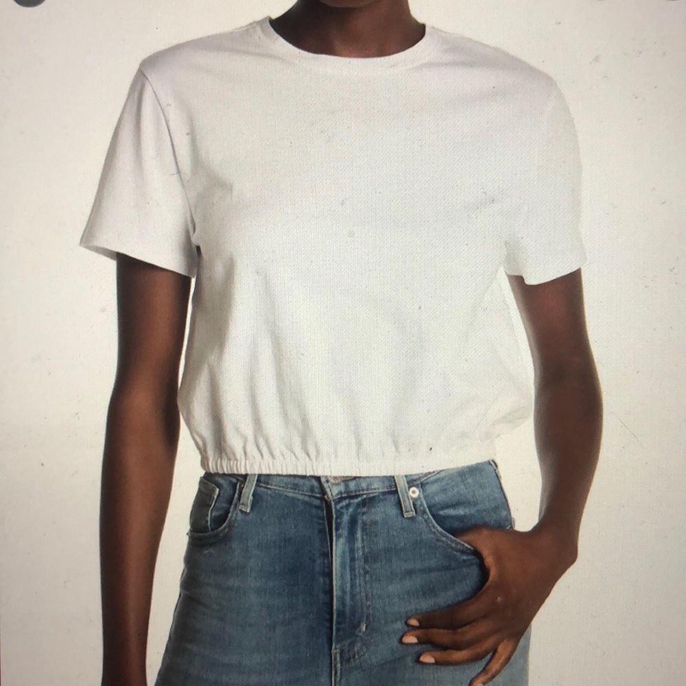 🌟 NWT elastic hem crew neck crop t shirt